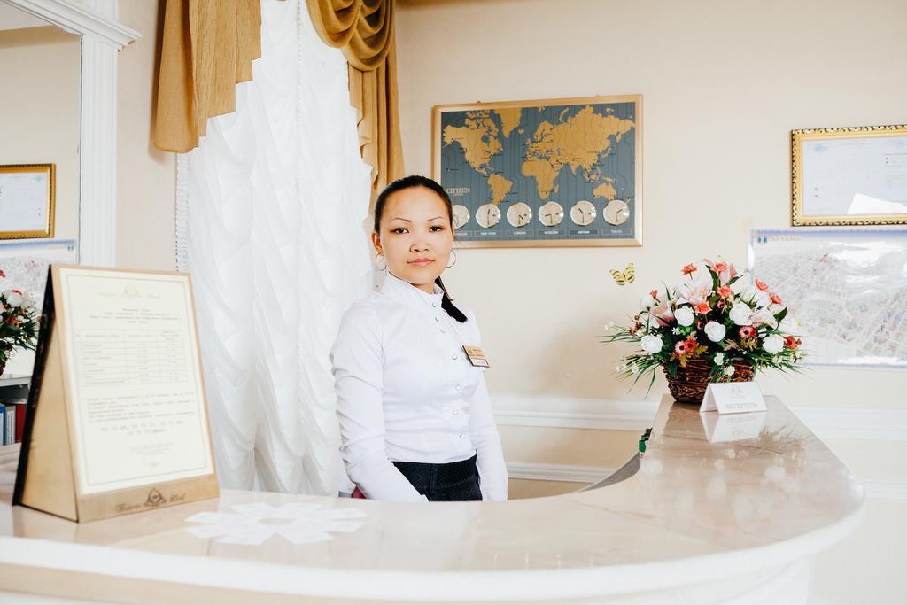 Business Hotel Astana Bagian luar foto